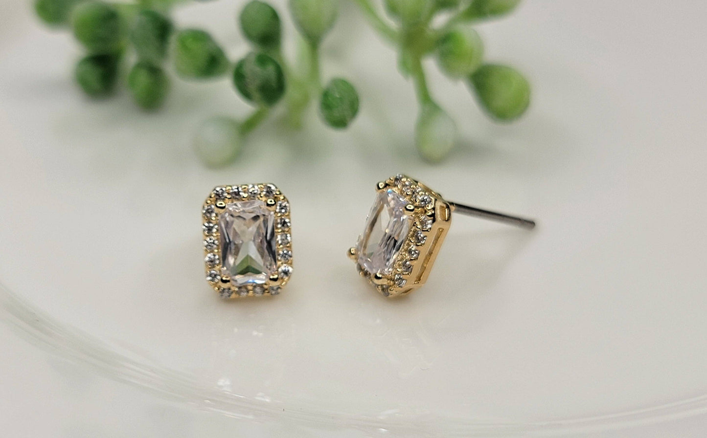 The Beth Post Earrings