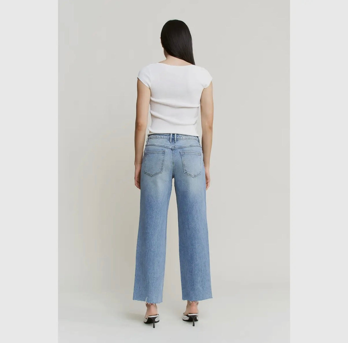 Mid-Rise Ankle Straight Jeans