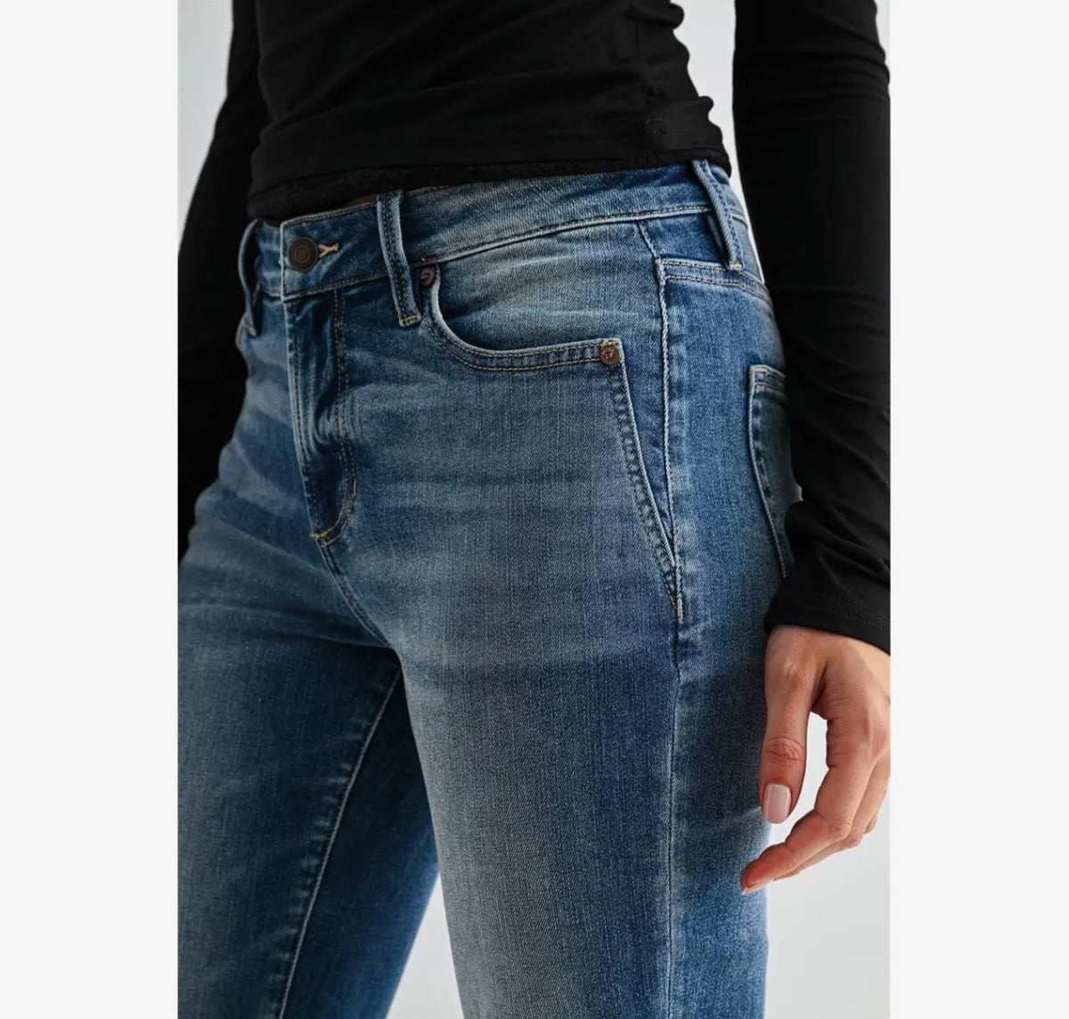 The Everyday Twist Mid-Rise Straight Jeans