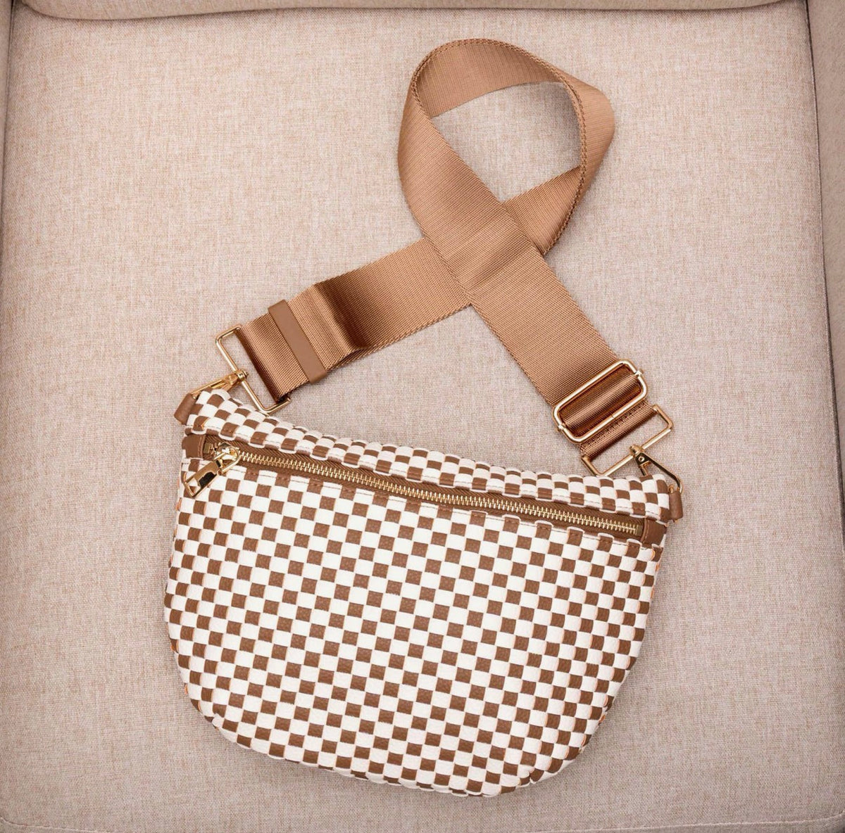 The Lyla Crossbody