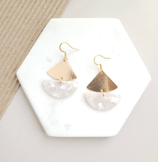 Ava Pearl Earrings